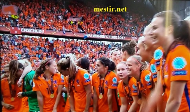 Les Pays-Bas remportent l'Euro féminin à domicile après une finale spectaculaire 20621010