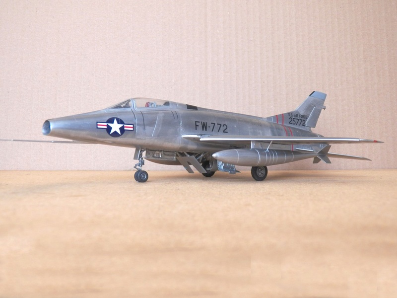 North American F-100A Super Sabre. Maquette Lindberg, 1/48 (VINTAGE) F-100a12