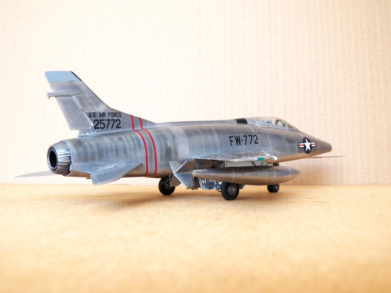 North American F-100A Super Sabre. Maquette Lindberg, 1/48 (VINTAGE) F-100a13