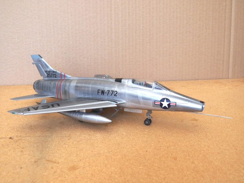 North American F-100A Super Sabre. Maquette Lindberg, 1/48 (VINTAGE) F-100a20