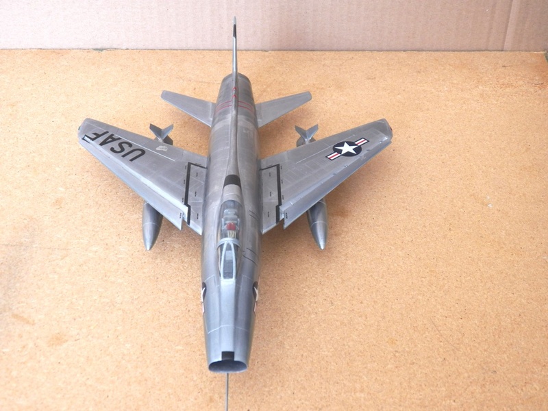 North American F-100A Super Sabre. Maquette Lindberg, 1/48 (VINTAGE) F-100a21