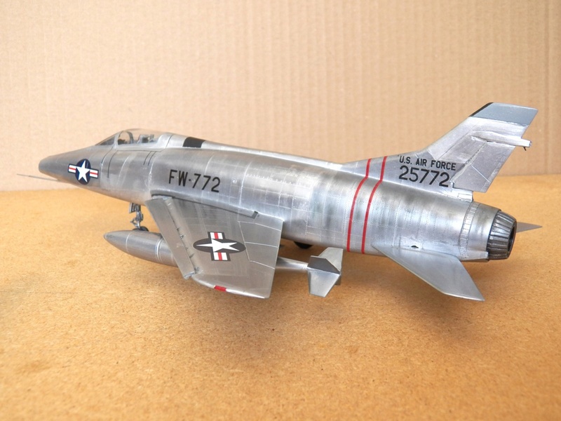 North American F-100A Super Sabre. Maquette Lindberg, 1/48 (VINTAGE) F-100a23