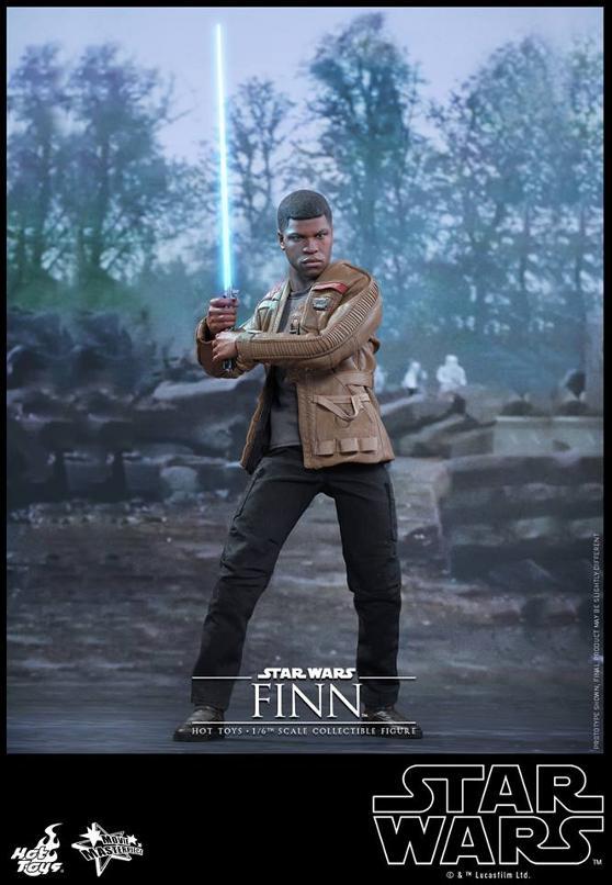 Hot Toys Star Wars: TFA 1/6th scale Finn Collectible Figure Finn0110