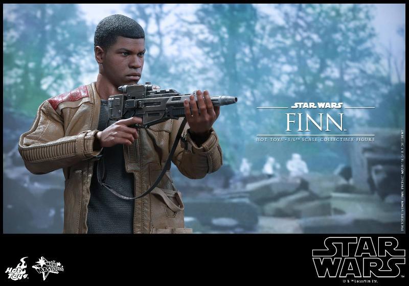 Hot Toys Star Wars: TFA 1/6th scale Finn Collectible Figure Finn0710