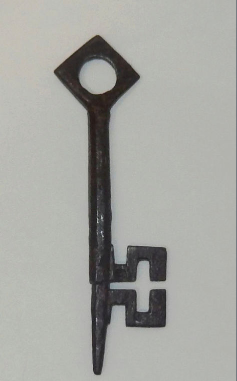 clef en bronze Cly10