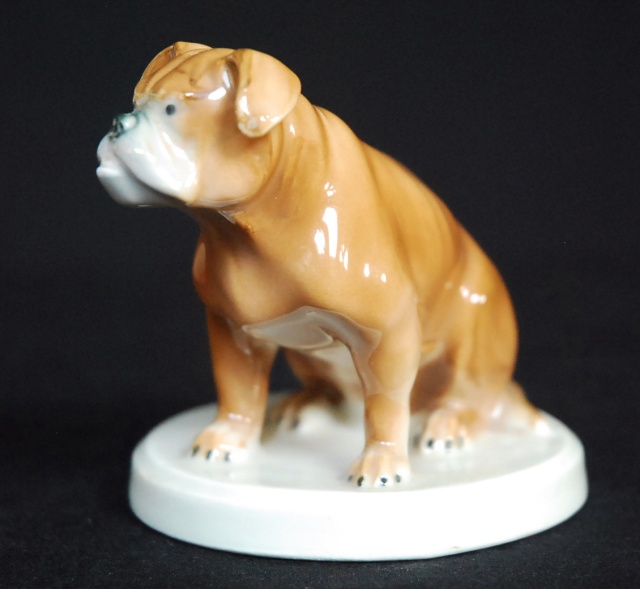 Dog en porcelaine* Eb200910