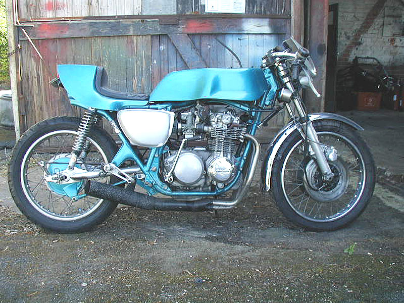 Autour d'un Café Racer Cb500-10