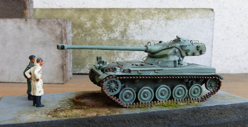 Char léger AMX 13 ... épave de SAUMUR Réf 79874 Amx13_60