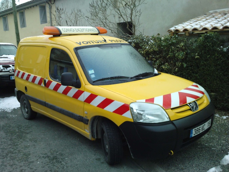 Votre voiture de tous les jours.... P1912011