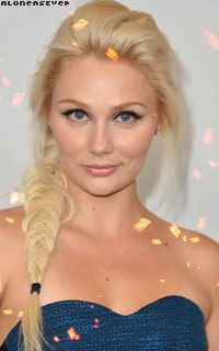 Clare Bowen 3710