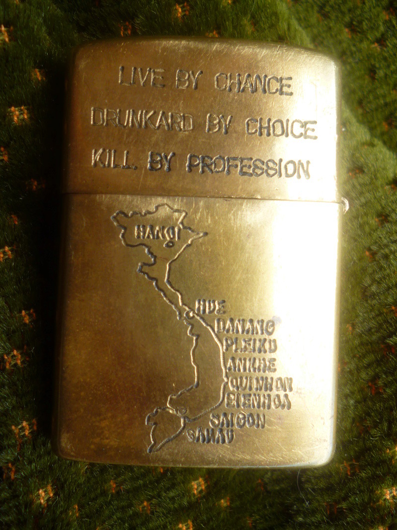 Zippo Vietnam da nang 66-67  P1110854