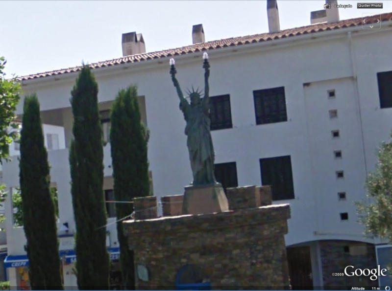 Statue de la Liberté = les répliques découvertes grâce à Google Earth - Page 2 Dali10