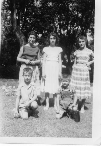 Photos de notre enfance  - 1 - Page 19 1956_v10