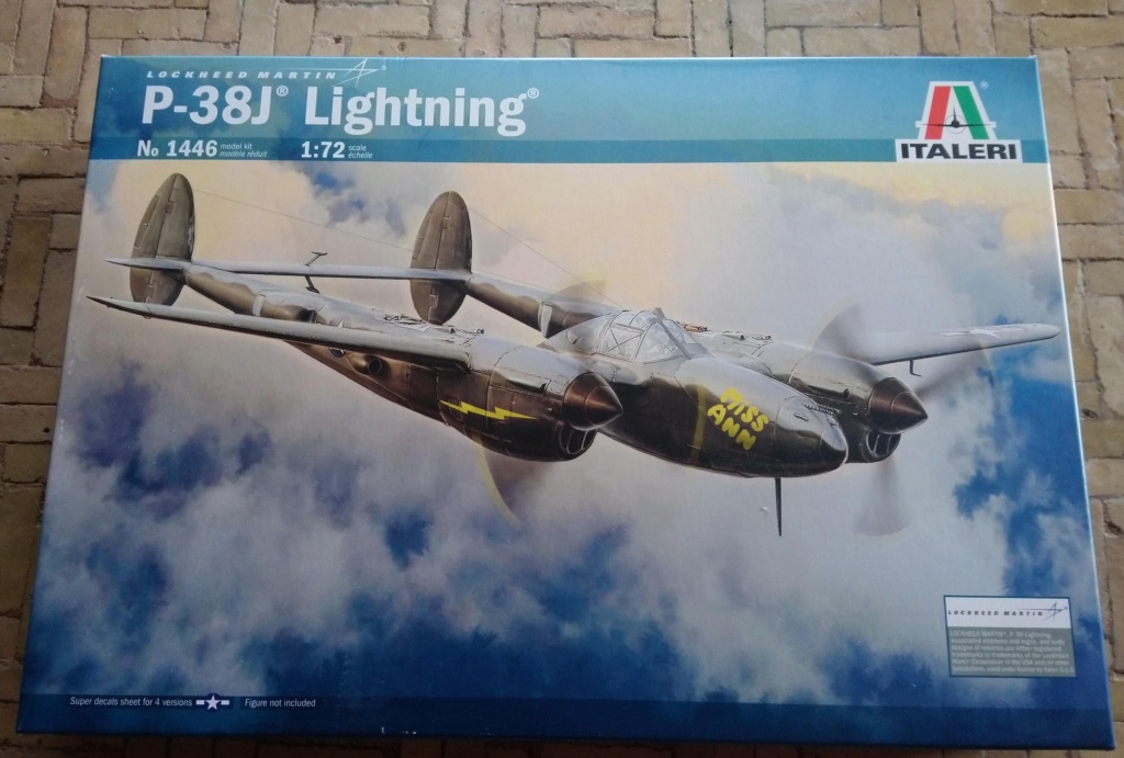 [ITALERI] LOCKHEED P-38J LIGHTNING 1/72ème Réf 1446 Dsc_1130