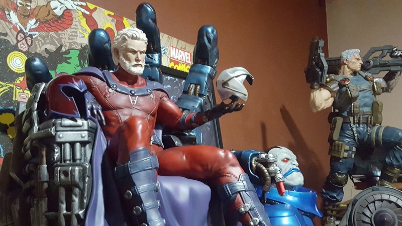 Premium Collectibles : Magneto on Sentinel Throne - Page 24 21950610