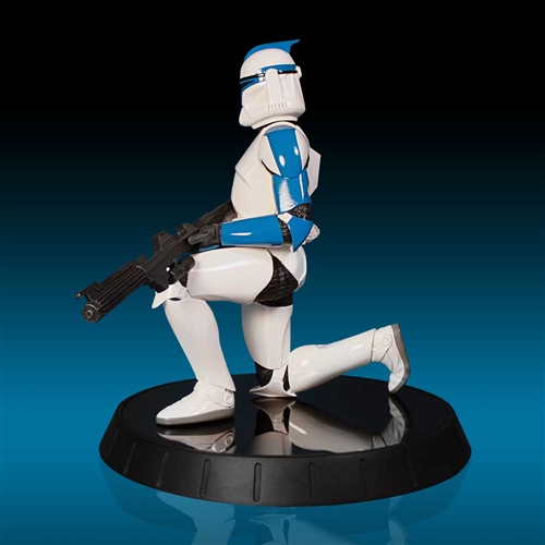 GG - Blue Clone Trooper Statue Bluecl11