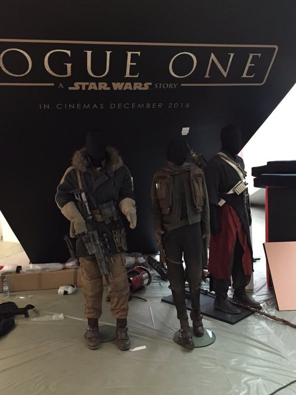 Rogue - Les NEWS Star Wars Rogue One - Page 3 Costum10