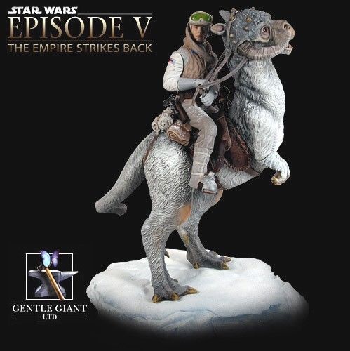 Gentle Giant - Han Solo on Tauntaun Diorama Hansol11