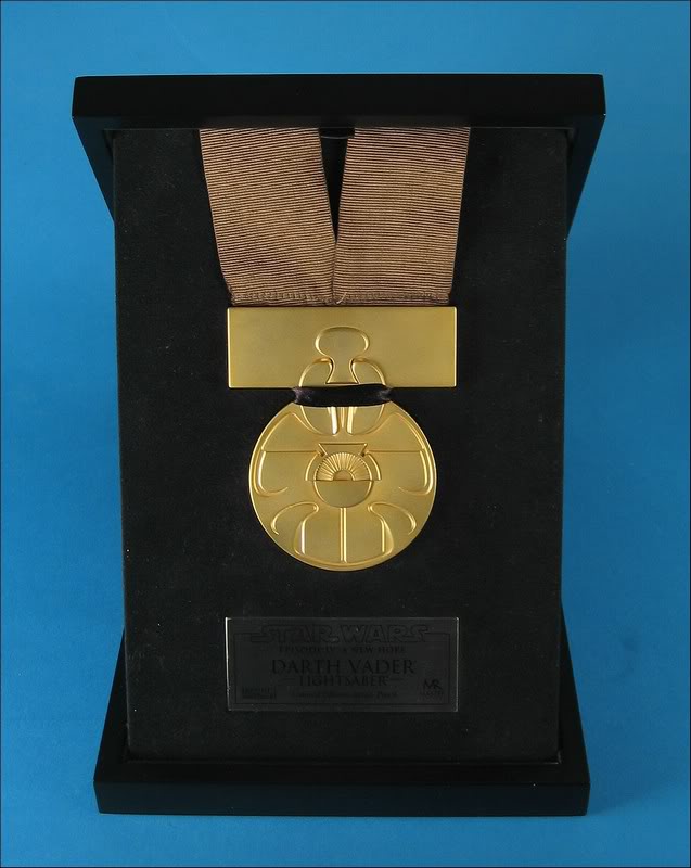 Master replicas - Medal of Yavin Mr-med10