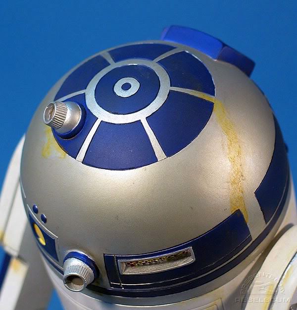 Attakus - R2-D2 Statue R2d2-012