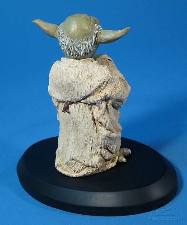 Attakus - Yoda Statue (2001) Yodai012