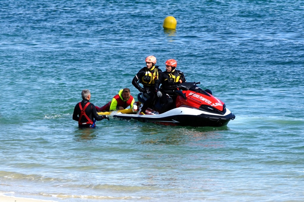 Exercice d'hélitreuillage et récupération jet ski ! Dsc_0216