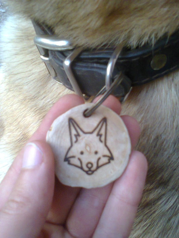 Médaille pour chien en bois Photo016