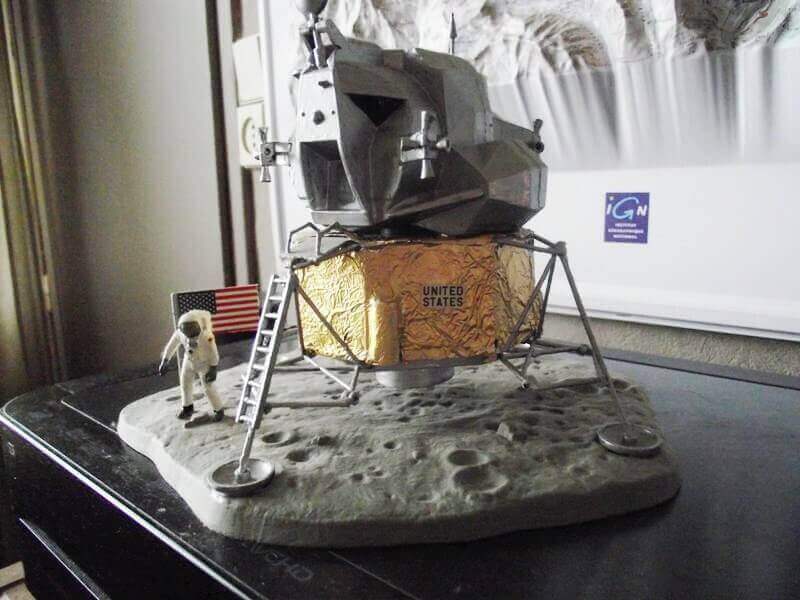 Apollo 11 et la lune (modèles Revell) Apo00410