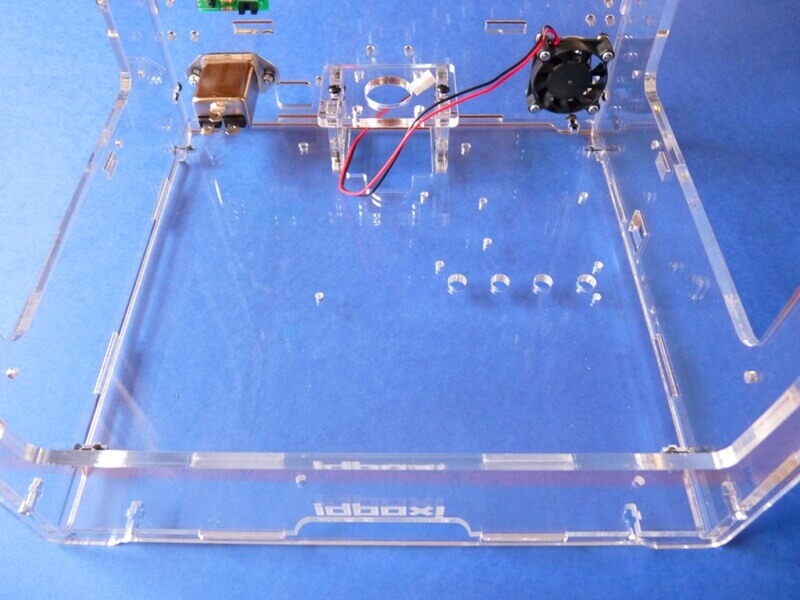 Construction d'une imprimante 3D multi-matériaux.  C3fe10