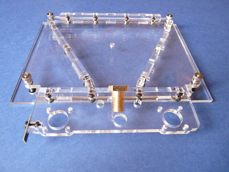 Construction d'une imprimante 3D multimatériaux - Kit Altaya model-space C3hb10