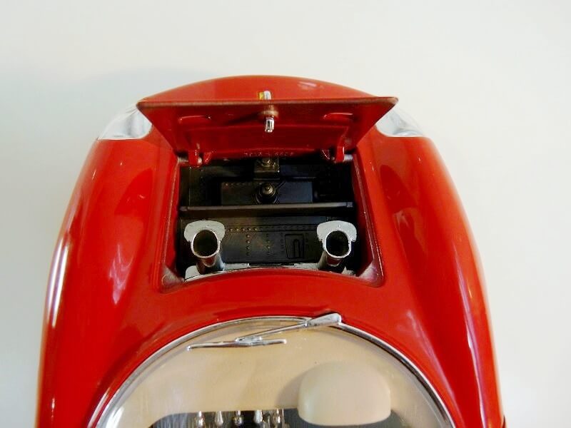 Ferrari 250 Le Mans - 1965 - BBurago 1/18 ème F250_l17