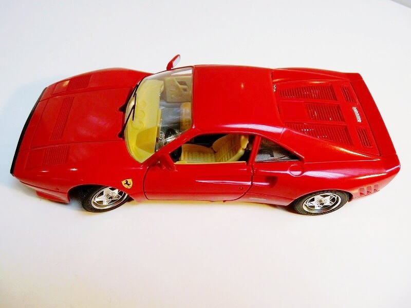 Ferrari 288 GTO - 1984 - BBurago 1/18 ème F288_110