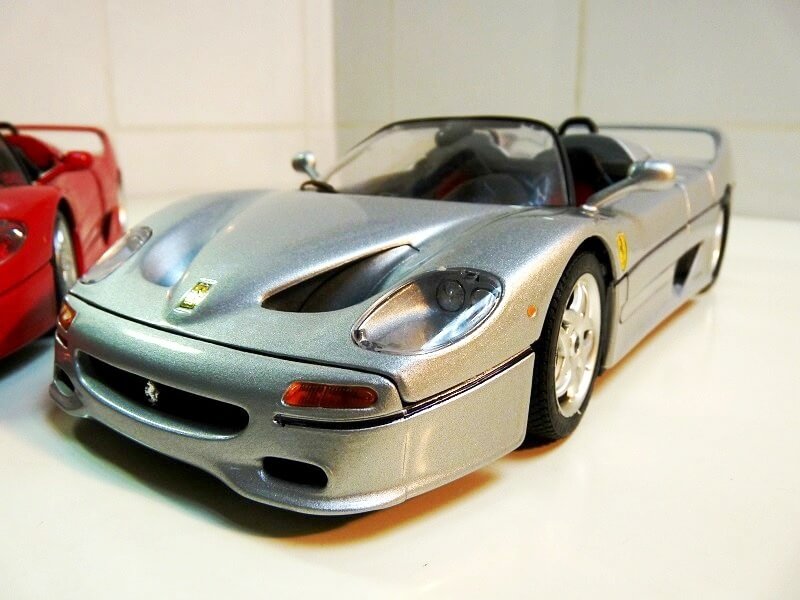 Ferrari F50 - 1995 - BBurago 1/18 ème Fe509511