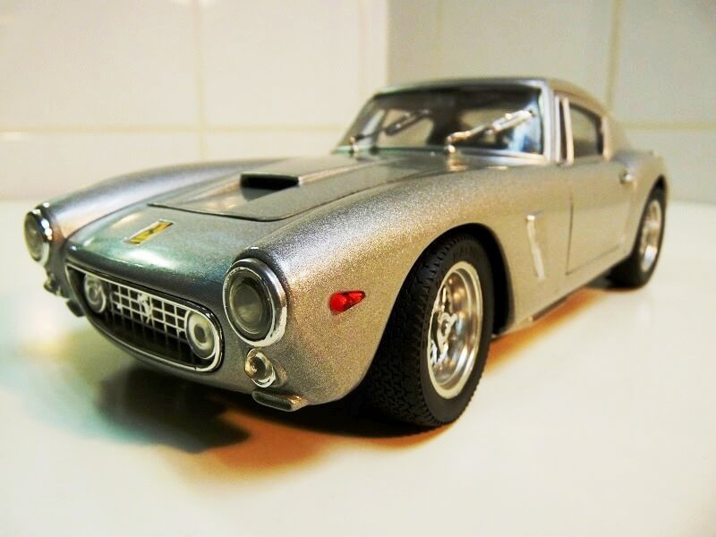 Ferrari 250 GT Berlinette - 1961 - Jouef Evolution 1/18 ème Ferrbe11