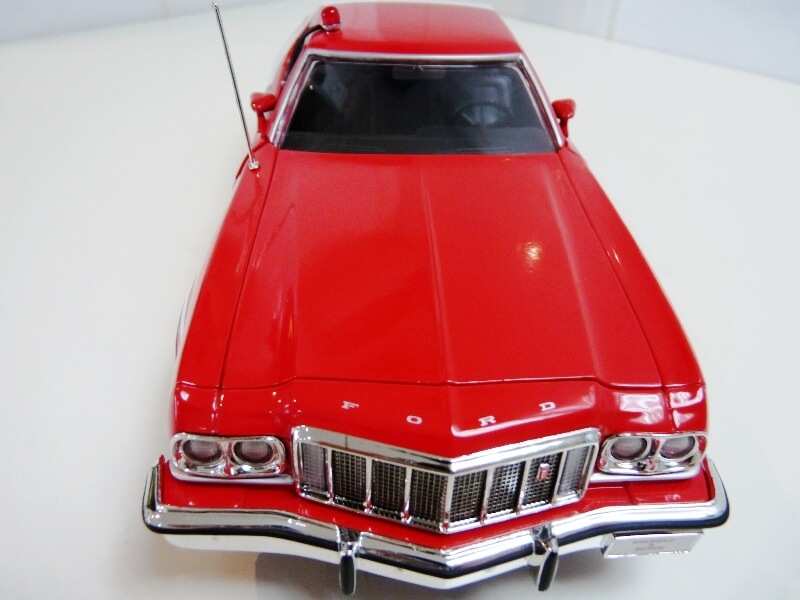 Ford gran torino Starsky & Hutch - 1976 - ERTL 1/18 ème Ford_s31