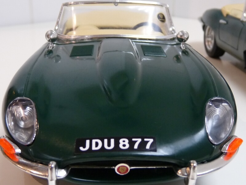 Jaguar Type E Cabriolet vert - 1961 - BBurago 1/18 ème Jte_ca42