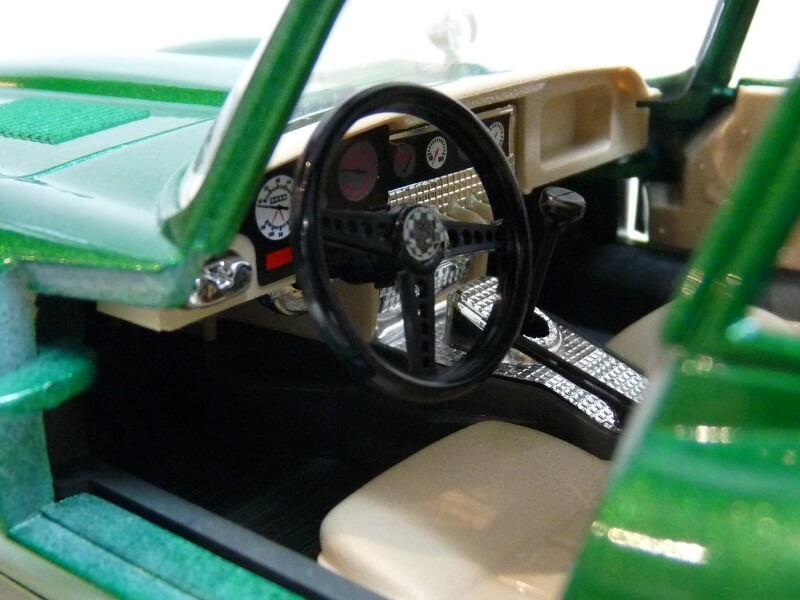 Jaguar Type E Coupé vert- 1961 - BBurago 1/18 Jte_cv23