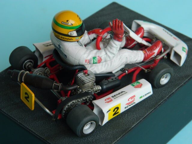 Kart  A. SENNA Bercy 93 - Fujimi 1/20ème - Par fombec6 - Fini . - Page 2 Ks04810