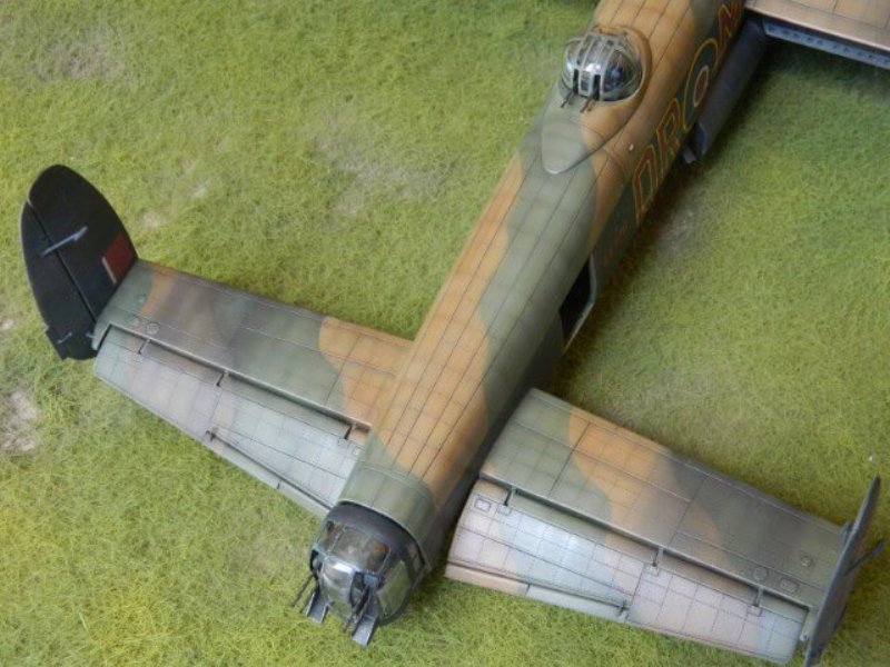 Avro Lancaster Mk.III - Tamiya 1/48 - Par fombec6 - Fini. - Page 7 Lanc_377
