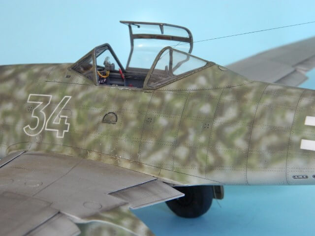 Messerschmitt 262 A 1a - Trumpeter 1/32 - Par fombec - Fini Ma013410