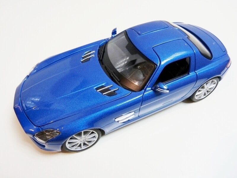 Mercedes SLS AMG GT 6.3 litres Final Edition - 2014 - Maisto 1/18 ème Merced86