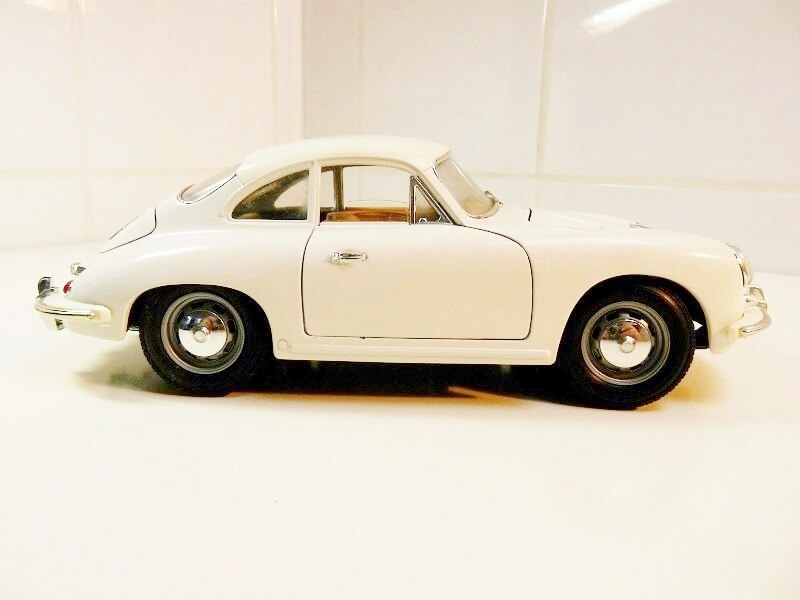 Porsche 356 B - 1961 - BBurago 1/18 ème Porsch13