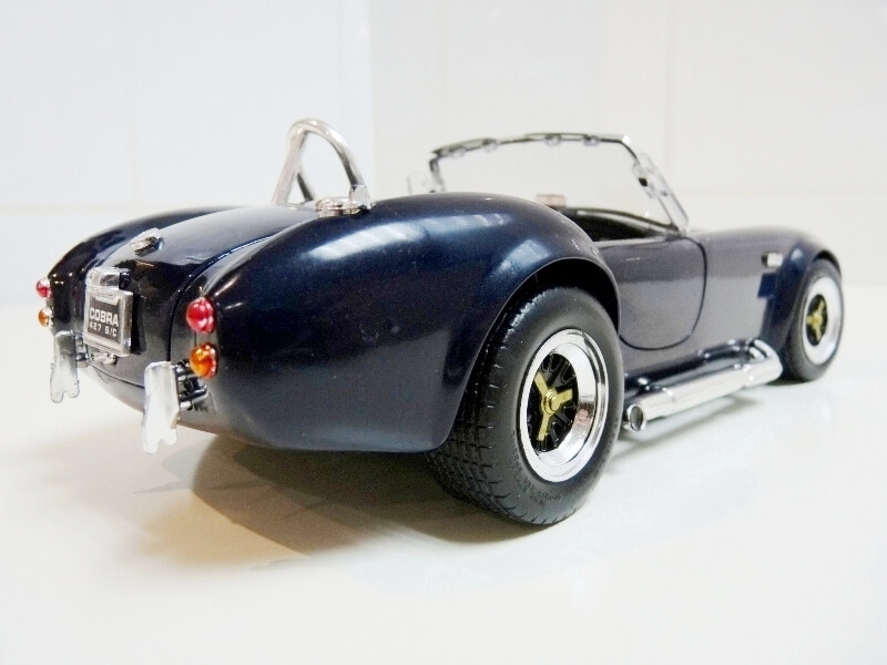 Shelby Cobra 427 S/C - 1966 - Road Tough 1/18 ème Shelby22