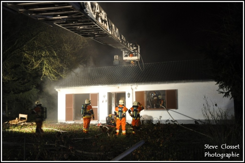 Incendie criminel pour le sri rochefort   fin décembre 2012 (Belgique) Dsc_0210