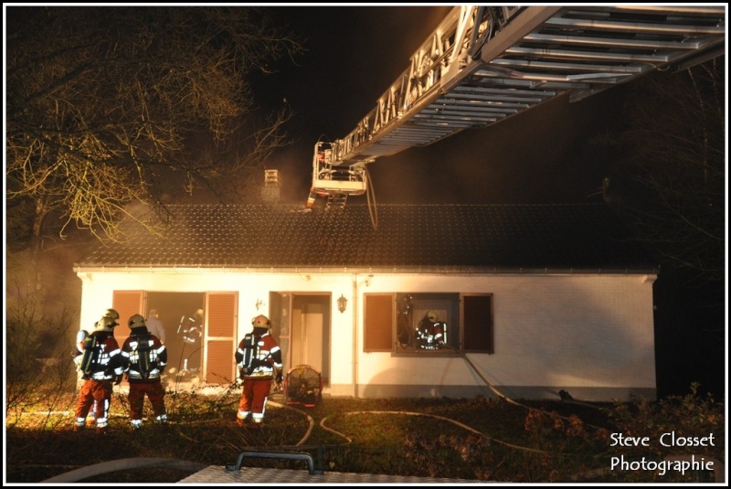 Incendie criminel pour le sri rochefort   fin décembre 2012 (Belgique) Dsc_0211