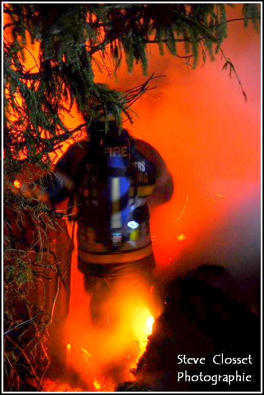 BONSIN - Un incendie de ferme Nécésssite l'intervention de 2 casernes  30 Décembre 2012  photos  Dsc_0810