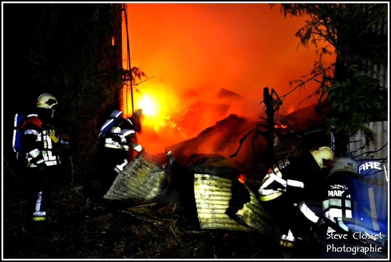 BONSIN - Un incendie de ferme Nécésssite l'intervention de 2 casernes  30 Décembre 2012  photos  Dsc_0811
