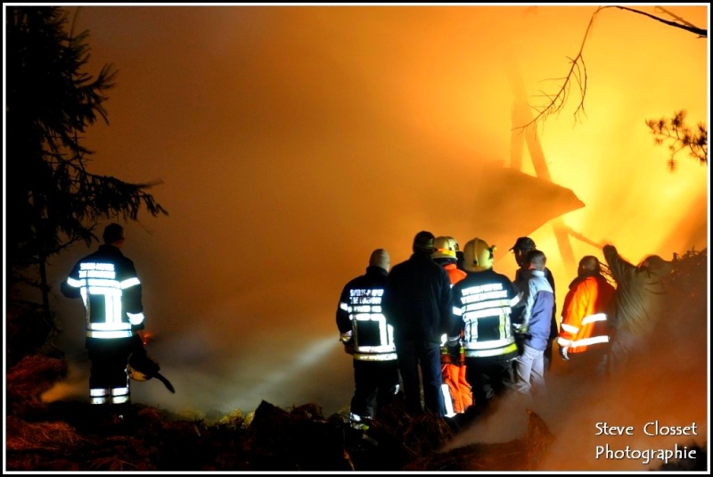 BONSIN - Un incendie de ferme Nécésssite l'intervention de 2 casernes  30 Décembre 2012  photos  Dsc_0814
