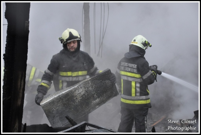 Belgique , Petite-somme , Durbuy .  incendie de hangar 3 fevrier 2013  Photos  Dsc_2511