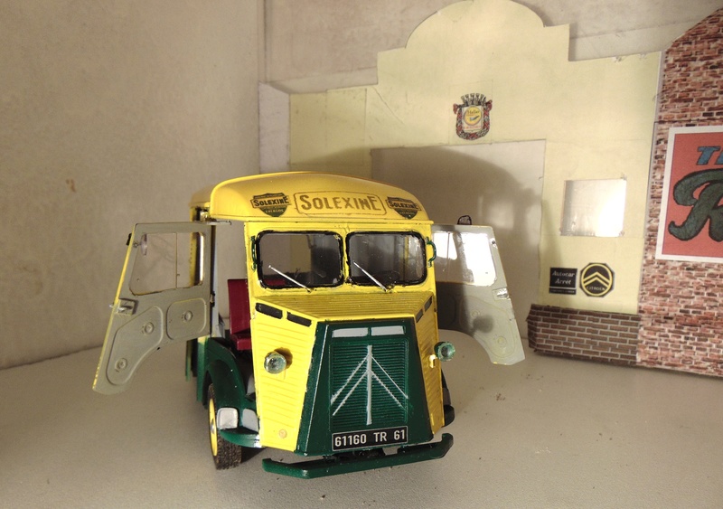 CITROËN Fourgon type H, le vélocycliste et l EDF Réf 80768 - Page 2 Dsc07624